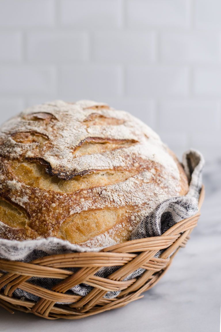 Découvrez comment préparer un pain maison moelleux et doré grâce à la levure sèche active SAF-Levure. Recette simple, rapide et inratable.